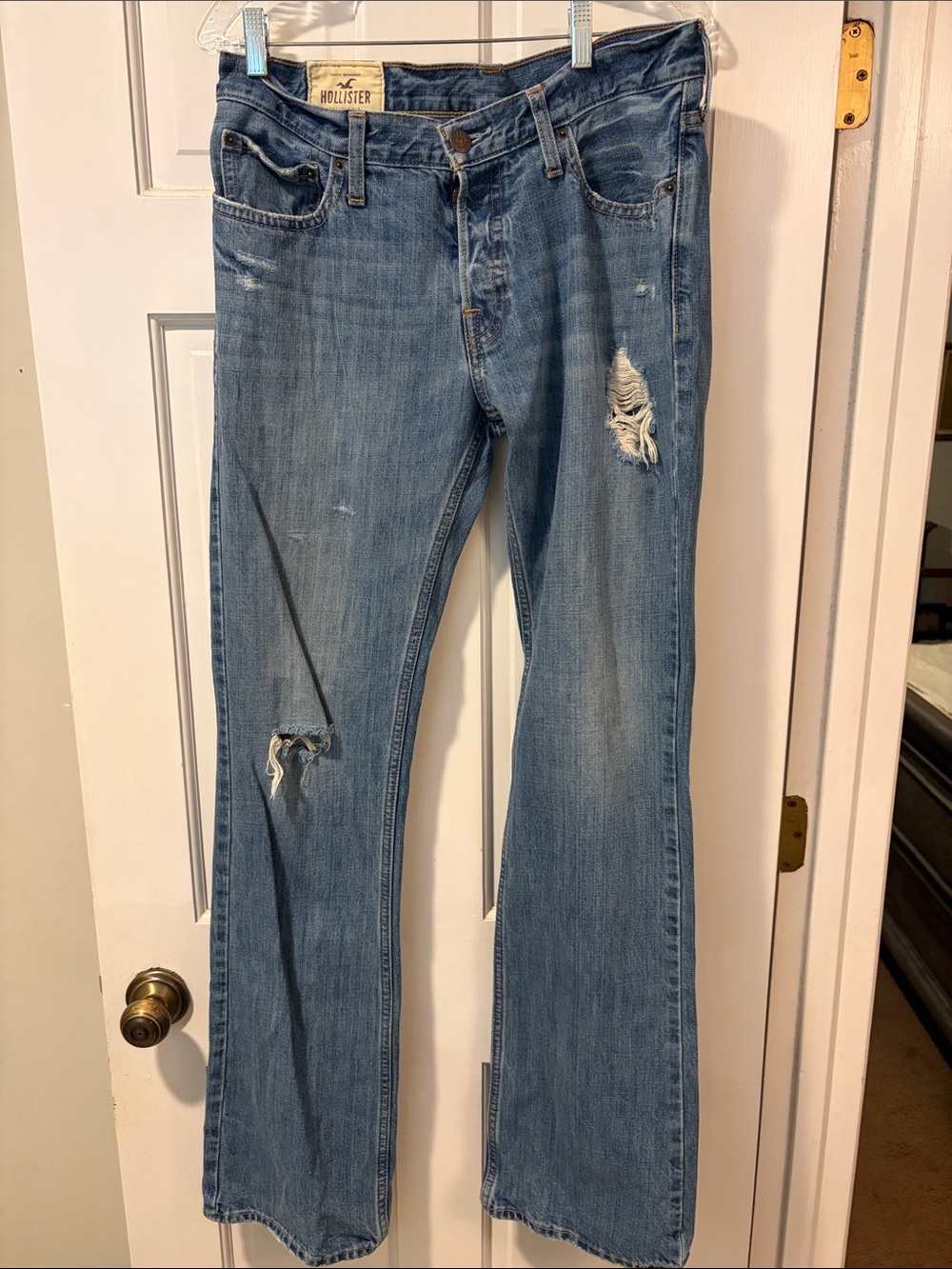 Hollister Men’s Light Blue Bootcut Jeans with Distressed Details 32/34